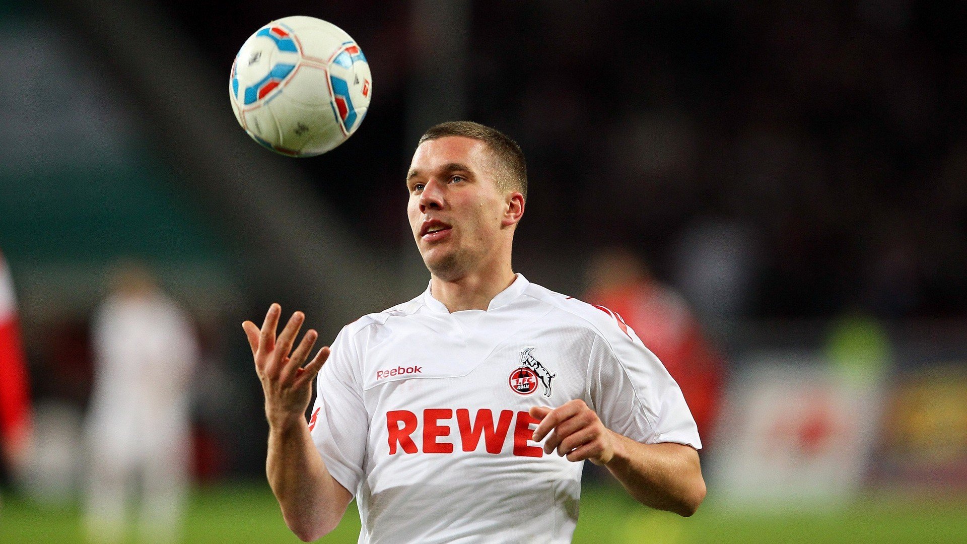 爱游戏中国-球场之外的故事：球队的“温馨瞬间”合集，球场轶事